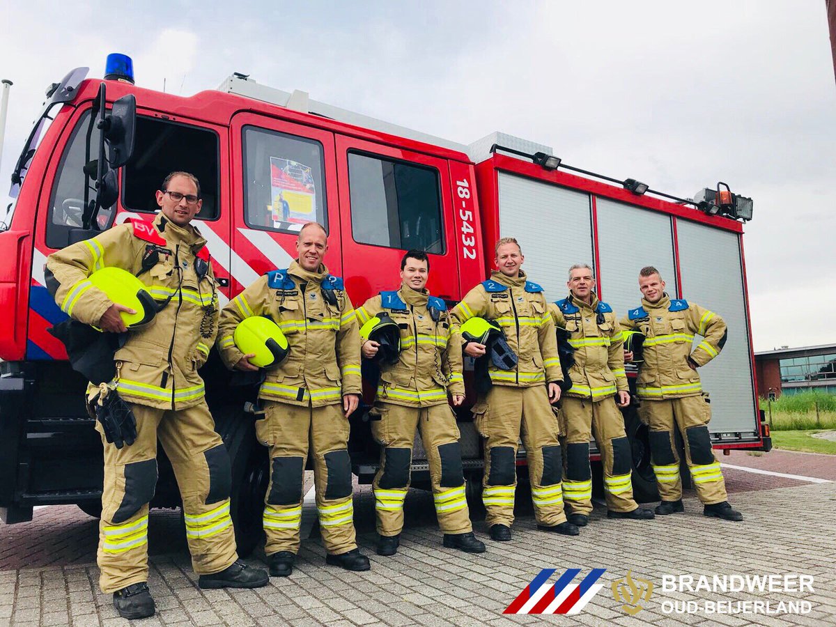 BrandweerOBL's tweet photo. Vandaag bij de vaardigheidstoets, klasse #TAS_HD in #Hoogvliet (halve finale @ABWC1) op een stevige 2e plaats geëindigd 🥈. 
Door naar de landelijke finale later dit jaar in #Harderwijk. https://t.co/uUwUs3ZbTv