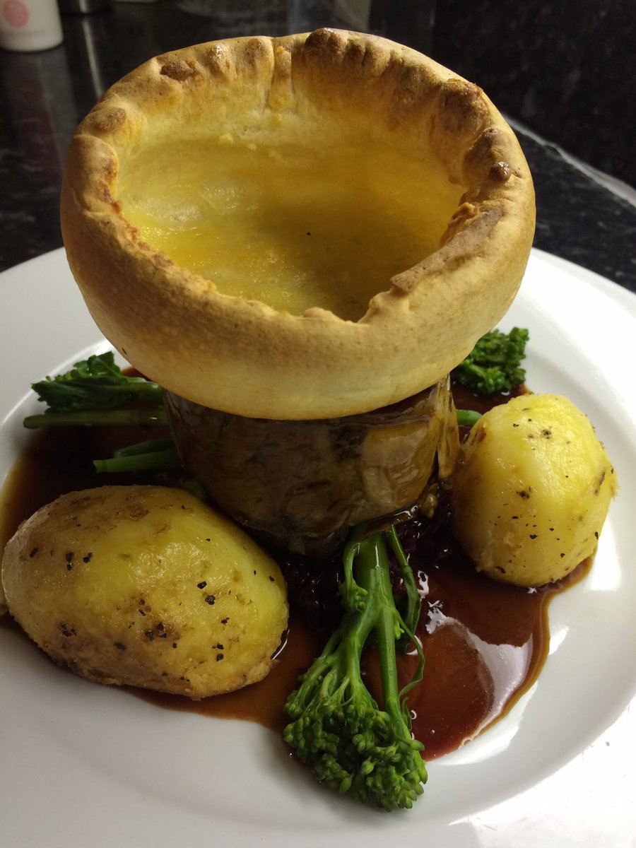 WoburnBrasserie's tweet photo. Join us for delicious #FathersDay lunch 12-3pm Sunday 17/6 🦌 2-course £26.95, 3-course £29.95! #steaks #burgers #roasts #vegetarian #fish #salad #carpark #toycorner #woburn #miltonkeynes #bedfordshire #bucks https://t.co/I3Y4SApiS2