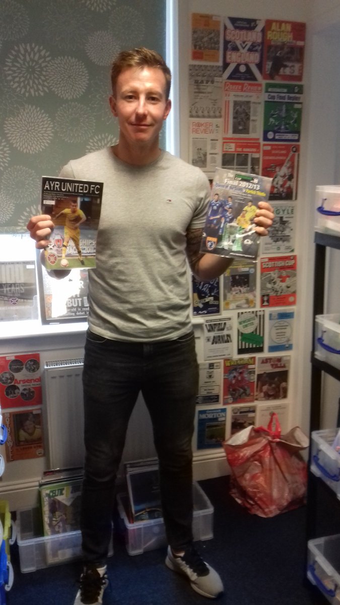 gpfootball's tweet photo. Good to chat with @highog_4 this afternoon in shop,certainly plenty programmes in stock from games he has played in throughout his career. https://t.co/tQ7iPHp393