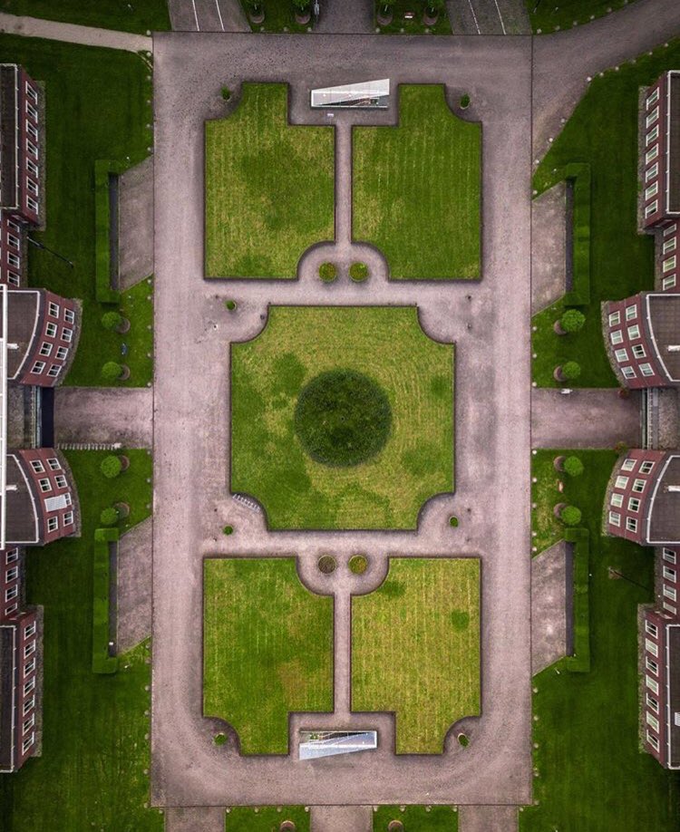 RealTechSav's tweet photo. “Symmetry at its finest” 
📷 Credit: Dylan Kalkman
#drone #photooftheday #insta #dronestagram #dronephotography #dronefly #art #photo #photography #naturephotography #nature #naturelovers #tech #technology #instagramhub #beauty #beautiful #landscape #landscapephotography #follow https://t.co/SicMvJm0uG