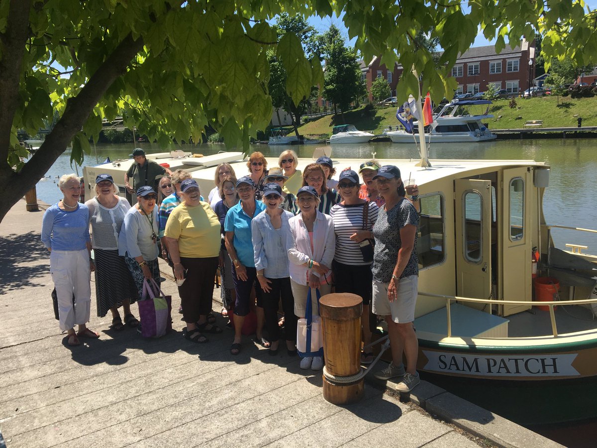 ACSRochester's tweet photo. Alumni from 1968 have boarded the #SamPatch and are en route on the Erie Canal to help commemorate their 50th #ACreunion weekend! @ACalums https://t.co/bYF1nO6NQz