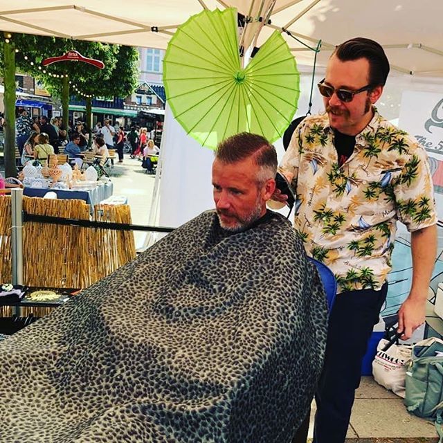 cgericke's tweet photo. Andre at work @the_barbershop_by_cut_corner ...Rock'n Roll! #cutcorner https://t.co/N2fmAhg89d https://t.co/uh8CmE2H2i