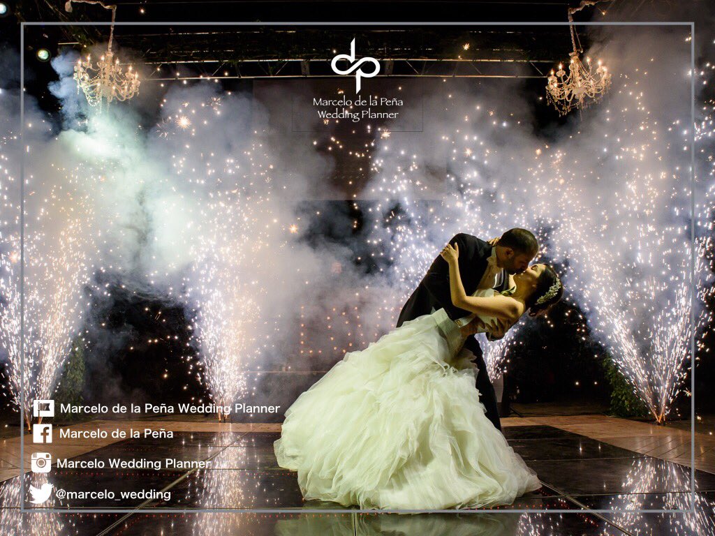 marcelo_wedding's tweet photo. #MarceloDeLaPeña #WeddingPlanner #NoTeCasesConCualquiera #CásateConmigo

Este, el mejor momento de la noche, donde ellos se olvidan de lo que esta a su alrededor, para disfrutar de este momento especial.
https://t.co/jBGpNCK7Oz
📱 33 2617 4335
marcelodlp.weddingplanner@gmail.com https://t.co/ad1sCIYFln