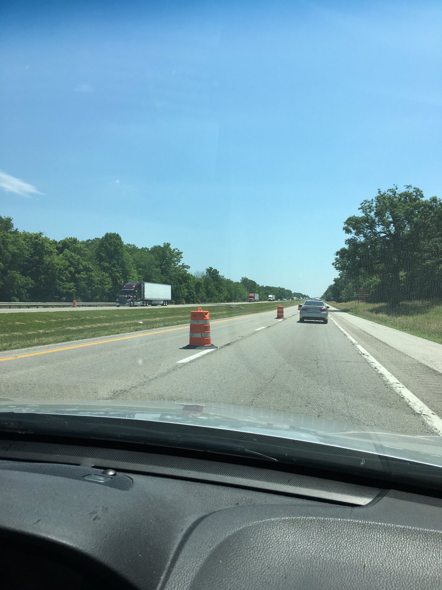 DonnaMarieKirk2's tweet photo. I see we have I-64 down to one lane, but nothing’s happening!? https://t.co/mMwIiJ00oK