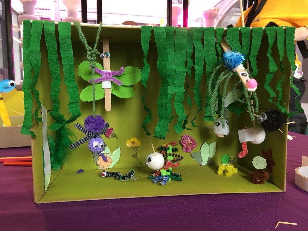 UoMSALC's tweet photo. What an amazing day today at #CommunityFestUoM! Thanks to everyone who came to visit us at the @McrMuseum. Thanks also to our wonderful students who ran engaging activities with our visitors! #PuppetTheatre #Poetry #Languages #PokemonGo #rosettemaking #CreativeManchester https://t.co/wu4iQ5yR4s
