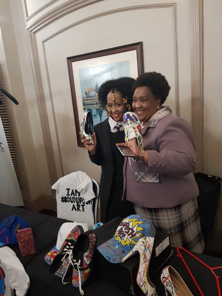 duduWagaG's tweet photo. #DuduPoshArt  #Exhibiting  #FSBBC #DESTEA #TABALAZA #PhenomenalWoman #Youthday #June16 #FreeStatePremier #FreeState #Bloemfontein #YouthDay2018 https://t.co/py0dZpeEfB