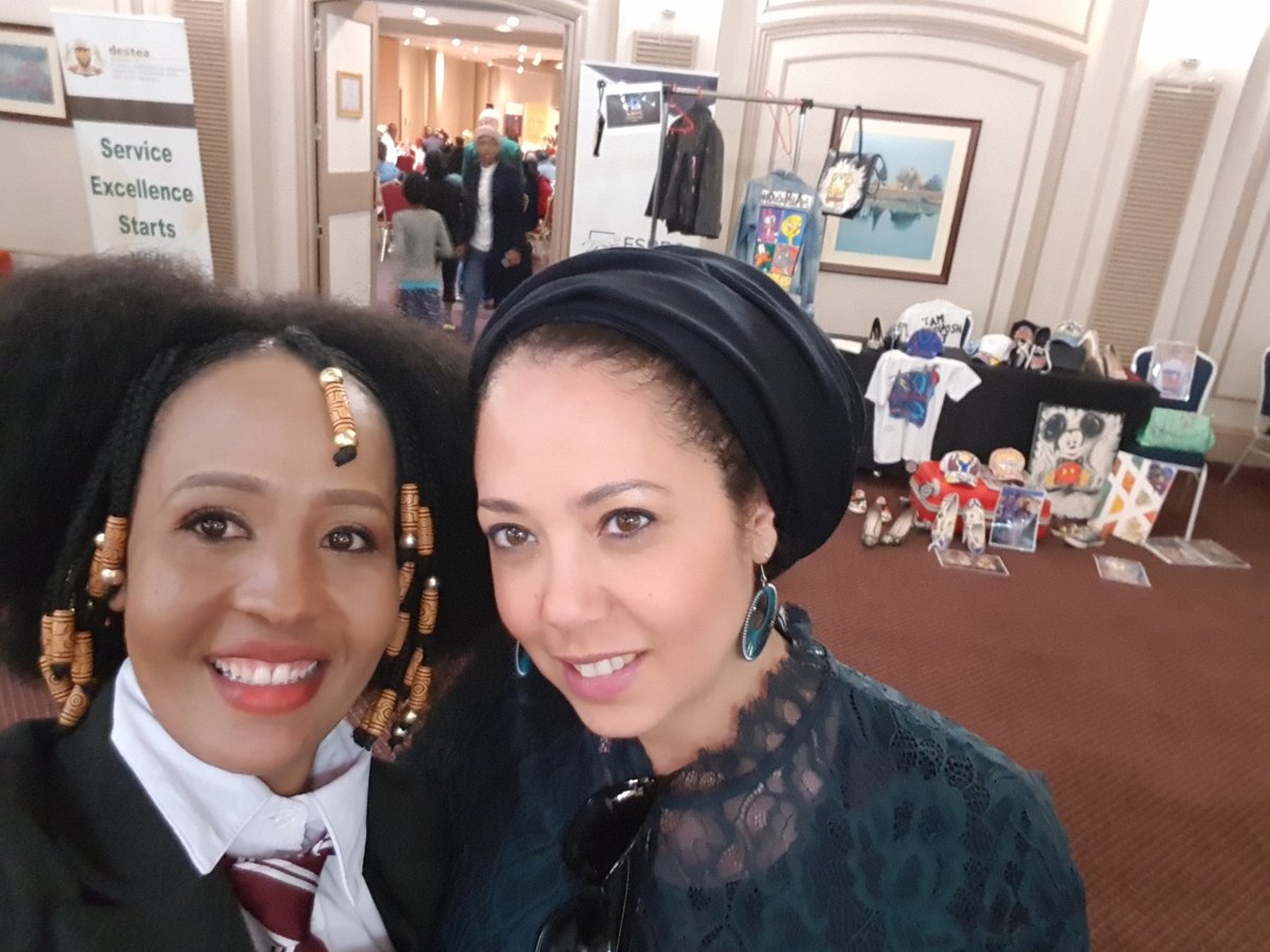 duduWagaG's tweet photo. #DuduPoshArt  #Exhibiting  #FSBBC #DESTEA #TABALAZA #PhenomenalWoman #Youthday #June16 #FreeStatePremier #FreeState #Bloemfontein #YouthDay2018 https://t.co/py0dZpeEfB