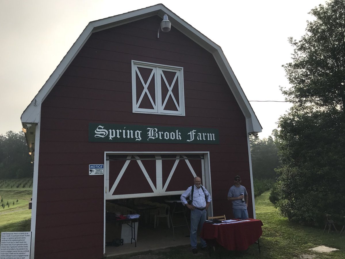 MisterGrowItAll's tweet photo. Thanks to Mr David Taylor for hosting a new growers seminar at his farm. Good times, good food, good information, most of all - GREAT PEOPLE! @RegalChemical #SpringBrookFarm #GeorgiaChristmasTreeAssociation https://t.co/15TSt95dOW