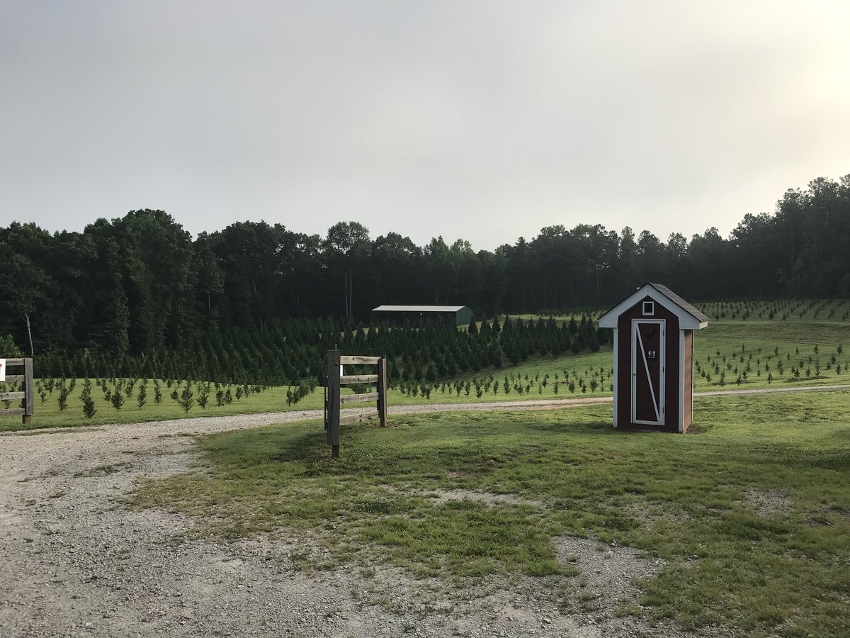 MisterGrowItAll's tweet photo. Thanks to Mr David Taylor for hosting a new growers seminar at his farm. Good times, good food, good information, most of all - GREAT PEOPLE! @RegalChemical #SpringBrookFarm #GeorgiaChristmasTreeAssociation https://t.co/15TSt95dOW