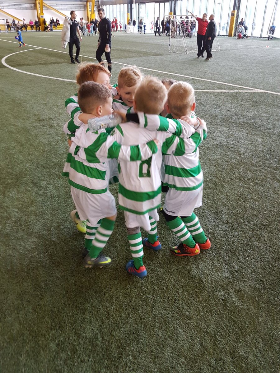 weehoops2010's tweet photo. We’re all looking forward to plenty more great years 🍀🍀 mon the weehoops 💚💚💚💚 https://t.co/t6k2RJxvtt