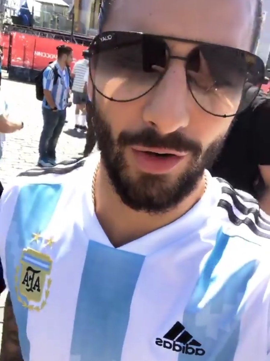 malumaftjustin's tweet photo. APOYANDO A ARGENTINA LPM ME DESMAYO #DejemosTodo #SomosArgentina https://t.co/Kwpu45FVVR