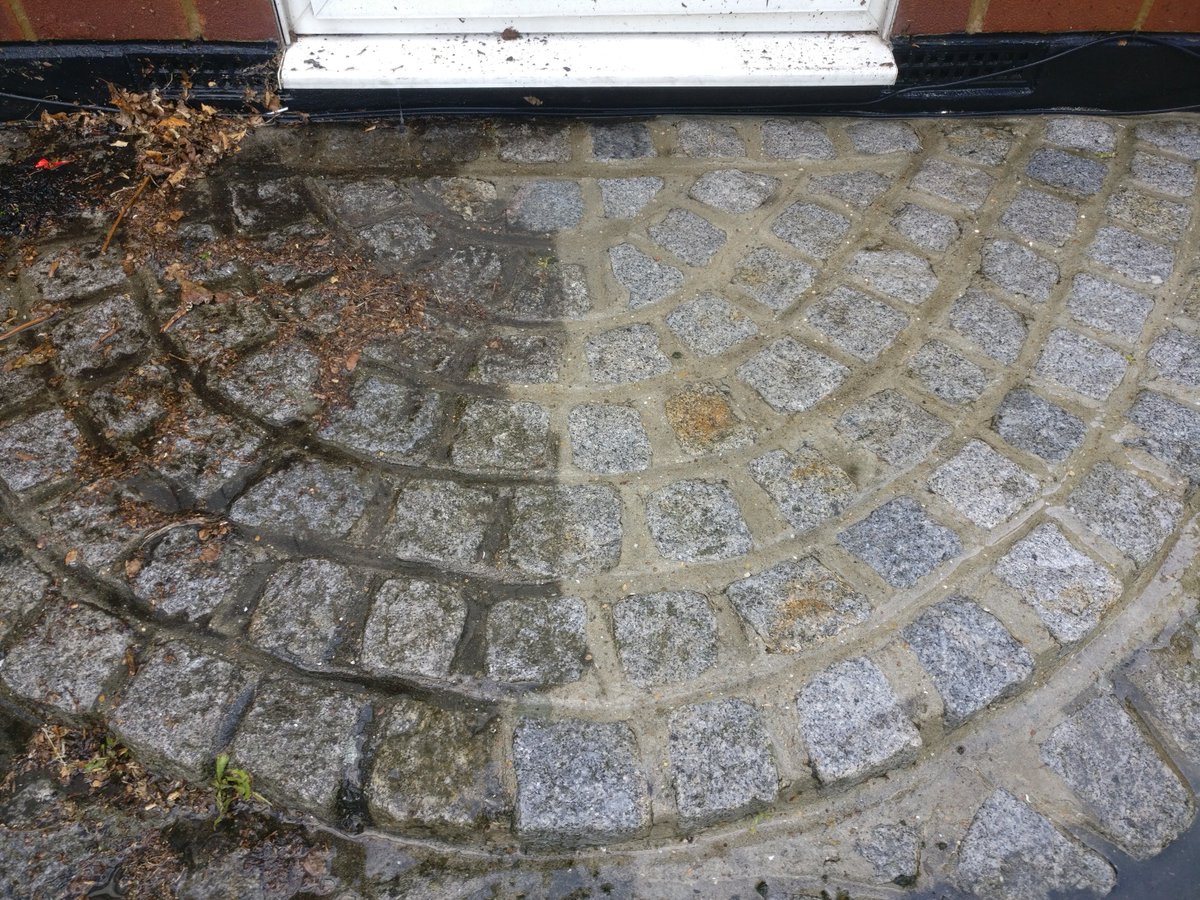 ElementsFM's tweet photo. Driveway and patio clean carried out. Contact us today to see what we can do with your outside space or for a free no obligation quote! #pressurewashing https://t.co/wHLkLNZGDi