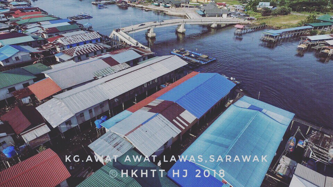 Kampung Awat-Awat is a fishing village situated in Lawas district, Sarawak.#fishingvillage #sarawak #lawas #river #aerialphotography #phantom3professional #stilthouse #traditionalvillage #hkhtthj #malaysiatrulyasia #aerialvideoawards #instaaerial #watervillage #syawal2018🌙