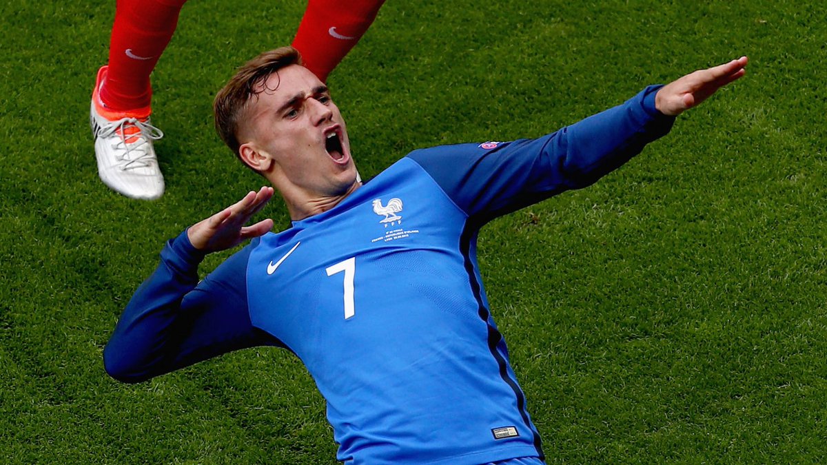 CentralCup's tweet photo. FT : France - 2 Australia - 1
The blues get a crucial first world cup win thanks to Athletico Madrid striker Antoine Griezmann. https://t.co/Z2yIpR5CRw