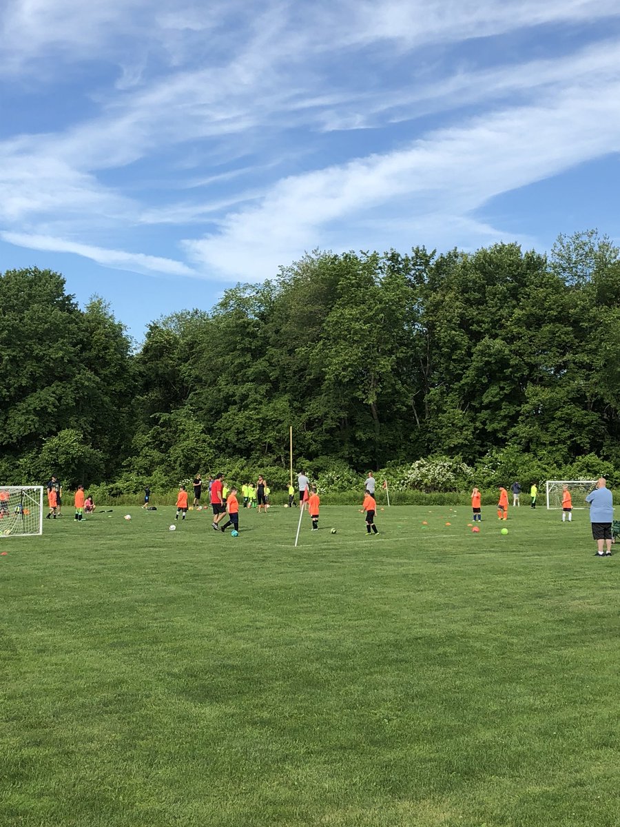 8th and final week of an amazing partnership with NRYSA! Here the u8 boys are working on 2v2, 2v1, 2v2 associative solutions with creativity and speed! #WeAreAztec