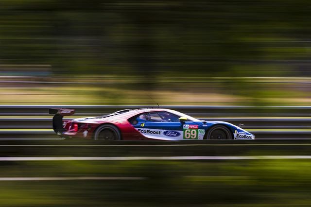 VaughnGittinJr's tweet photo. Good luck to the @fordperformance team and their badass Ford GTs as they go after another Le Mans 24 Hours win this weekend. Go like hell!!! #CameToParty #MostMindBlowingProductionCarEver https://t.co/6VaW8apswN