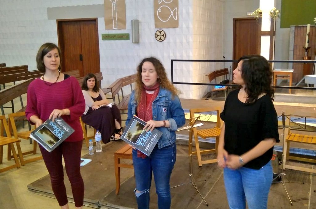 dumesubi's tweet photo. #DidoIEnees #purcell per @AmicsMusicaMan #Manlleu en marxa! Amb @ReginaManlleu @vespresdarnadi @salvadorparron  @el9nou @ajManlleu Demà, 18h, Església Sant Pau. Memorial Josep Roqué. Entrada lliure! https://t.co/hXBEr5Xpq4