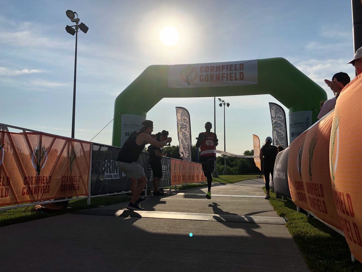 ccornfield10k's tweet photo. Our winner, Luka Thor! This is the third year in a row he’s taken the crown. Give him a round of applause and maybe toast a beer to him because the CommonGround After Party is now open! #RunForTheCorn https://t.co/PMZ2ZQFDB7