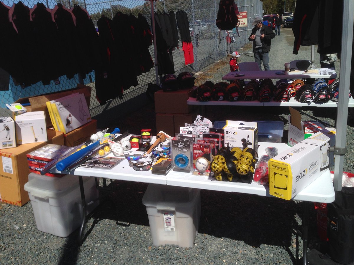 NlSportsCraft's tweet photo. A beauty day at Peter Barry Duff field. Make sure you stop by and get fitted for your @PMBPhantoms apparel and check out some of deals we have on gear too. #weknowbaseball https://t.co/T4F2LXw3nR