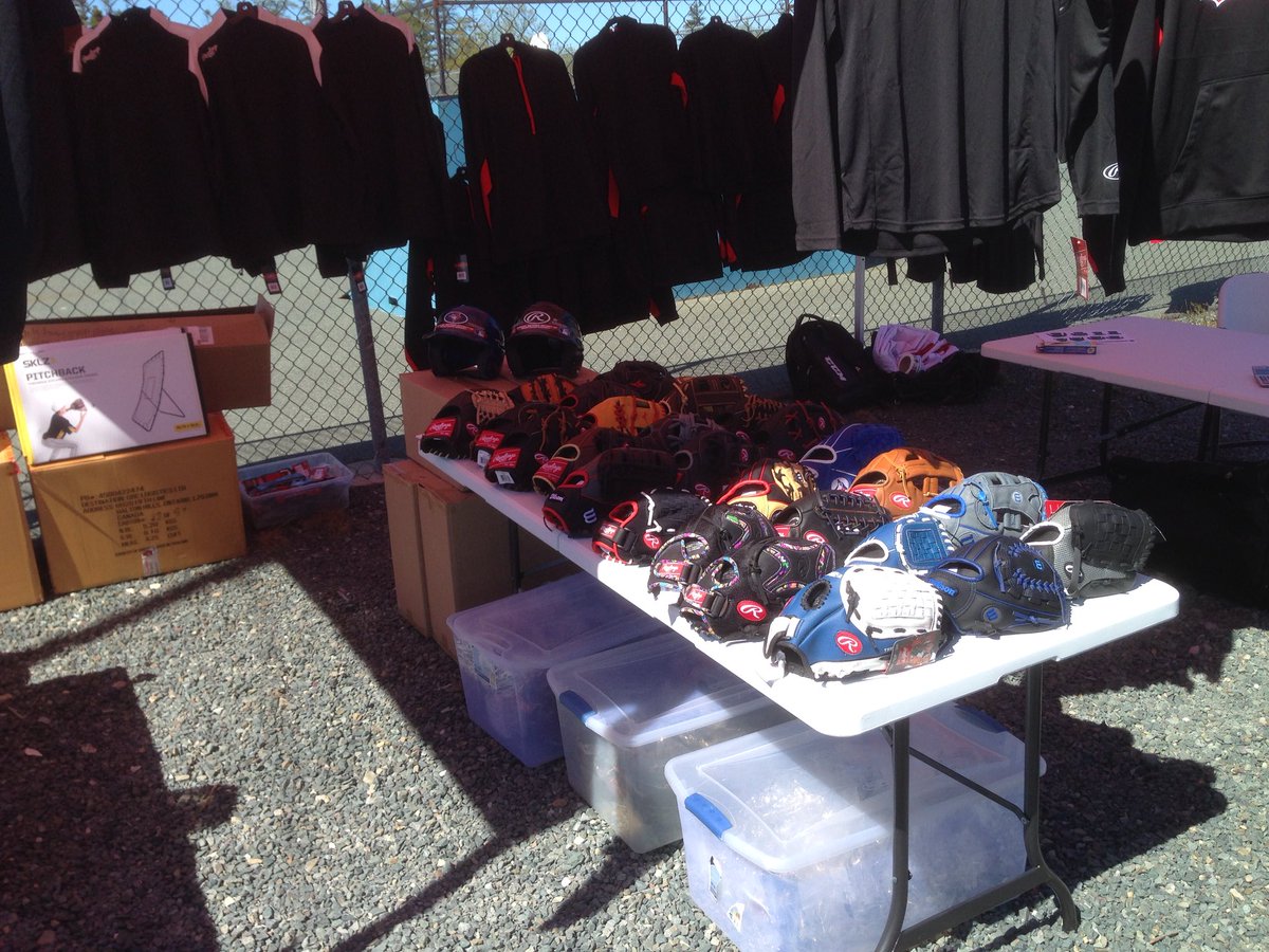 NlSportsCraft's tweet photo. A beauty day at Peter Barry Duff field. Make sure you stop by and get fitted for your @PMBPhantoms apparel and check out some of deals we have on gear too. #weknowbaseball https://t.co/T4F2LXw3nR