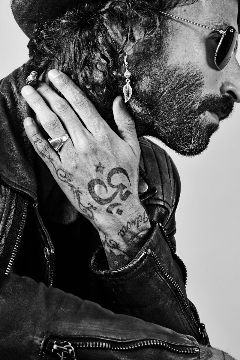 “El presidente más importante del mundo es un jodido tarado, xenófobo, machista y pistolero” La entrevista completa a <a href="/Leiva_Oficial/">Leiva Oficial</a> en nuestra web 👉🏻 revistavisavis.com/leiva-no-compr…