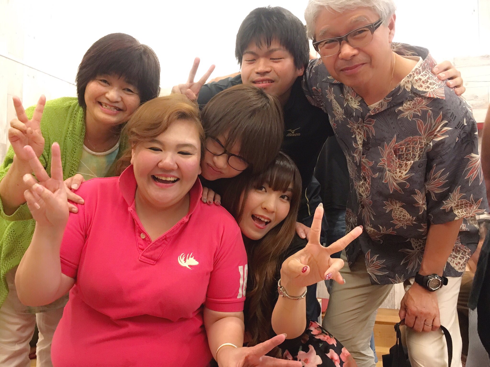 奄美のもも みちよちゃ ん 1部終わったでぃっ これから2部だあょ ハイビスカス京橋 京橋ハイビスカス ハイビスカスリニューアルオープン 内三千代 内三千代ハイビスカス T Co Hrqn8oingl Twitter