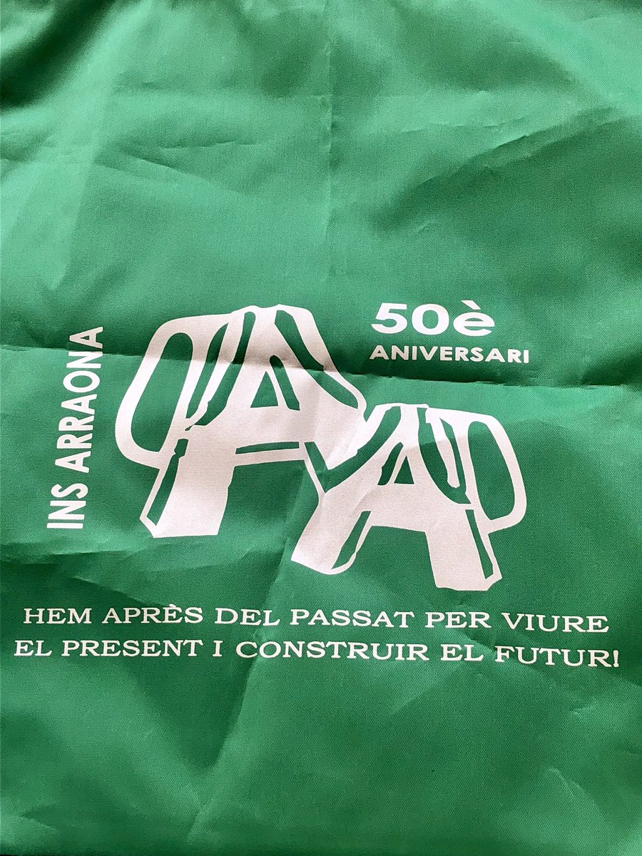 edificisja's tweet photo. 50è Aniversari INS ARRAONA! #proubarraconsSOSCanllong  @JosepBargallo @mserracant @Aj_Sabadell @ensenyamentcat @JoanBerlanga  
Edificisja!!!!!!!! https://t.co/1uUxmcah93