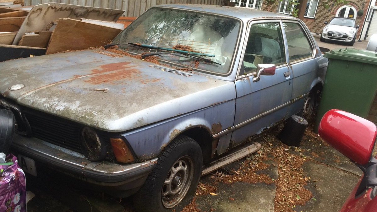 GeorgeCochrane1's tweet photo. Meanwhile at the fujiwara*tofu*shop...
https://t.co/4pONqZz2RM
#BMW #E21 #BarnFind #DreamVsReality #RealityVsDream #DreamOn https://t.co/2oXfX1DiTg