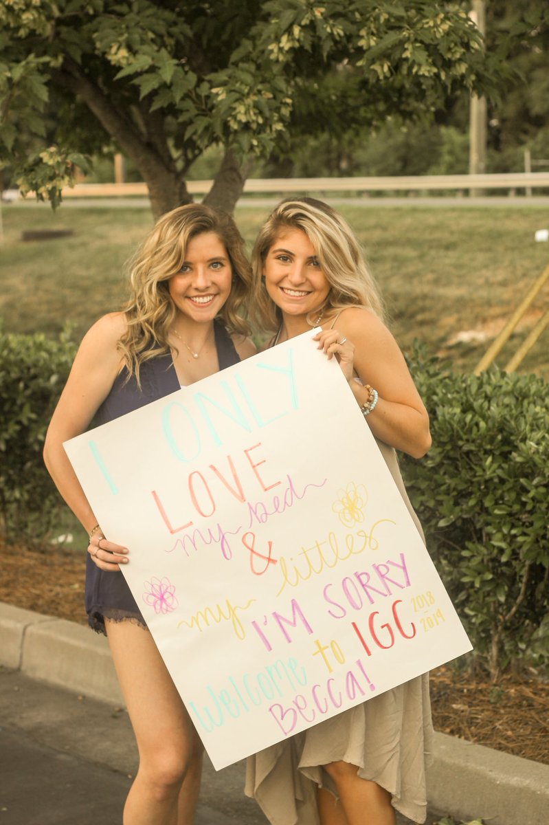 maadiisonns's tweet photo. i only love my bed and my littles im sorry🤷🏼‍♀️💗 #welcometoigc https://t.co/43kb0nnocu