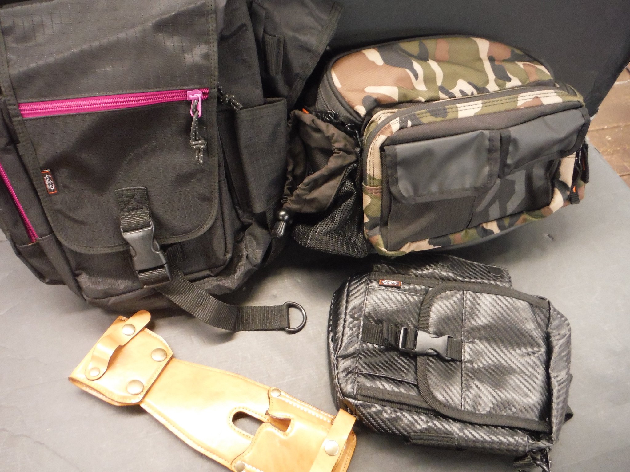 万代仙台南店釣具 على تويتر Bag類も万代でオトクにget ダイワ ヒップバッグlt ３ ５００ 税込 Lsd ショルダーバッグ ３ ０００ 税込 Lsd ミニショルダーバッグ １ ５００ 税込 リューギ レザーロッドホルダー ３ ５００ 税込