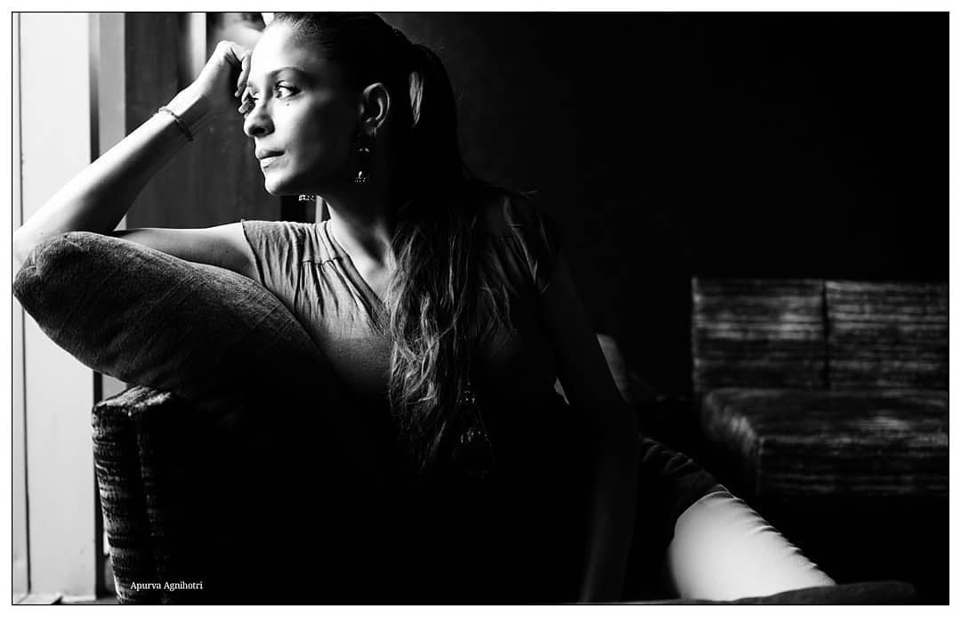 Gorgeous #shilpasaklani clicked by her husband #apurvaagnihotri...

#gorgeousactress #blackandwhite #classicpic #elegance