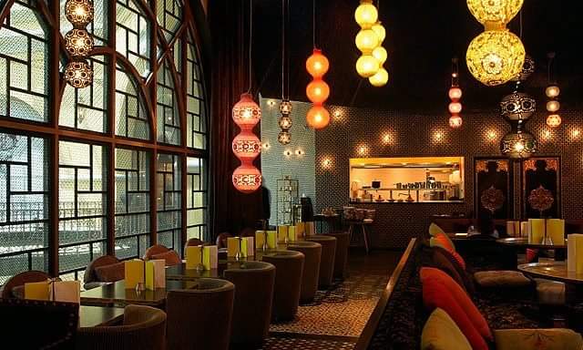 أفضل 8 مطاعم في #مول_الإمارات 👇

1- مطعم ترايبس للمأكولات الأفريقية
2- مطعم الجناح الهندي
3- مطعم سلمونتيني
4- جست فلافل
5- مطعم ألماظ باي مومو
6- مطعم زعتر وزيت
7- مطعم الحلاب
8- ذا تشيز كيك فاكتوري