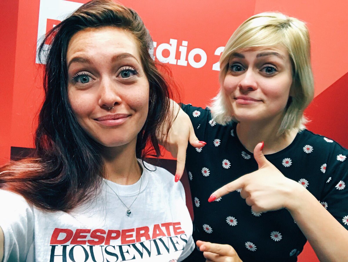 RaiRadio2's tweet photo. Tra pochissimo a #GirlSolving torna il nostro booktuber preferito @mattfumagalli con @camihawke e @AlicelikeAudrey con consigli di libri come se piovesse! https://t.co/g2E6SKq7nC