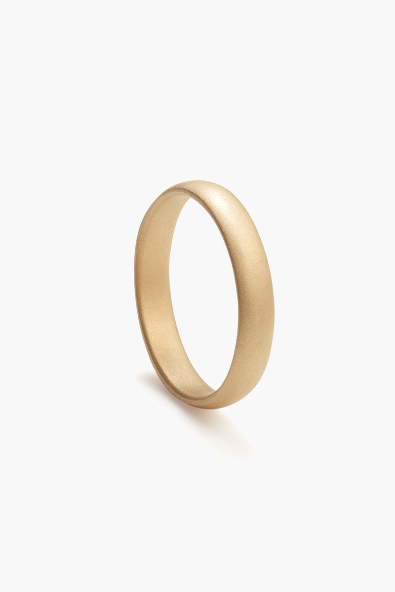 mrokgrooms's tweet photo. Classic round in 4mm comes in yellow, rose or white gold. Shiny or matte finish &amp; the optional birthstone on the inside. Adding your partner's birthstone inside your wedding ring adds an element of secret sentimentality only you two know it's there. https://t.co/l04jrRF1tH https://t.co/isyxwFqTz7
