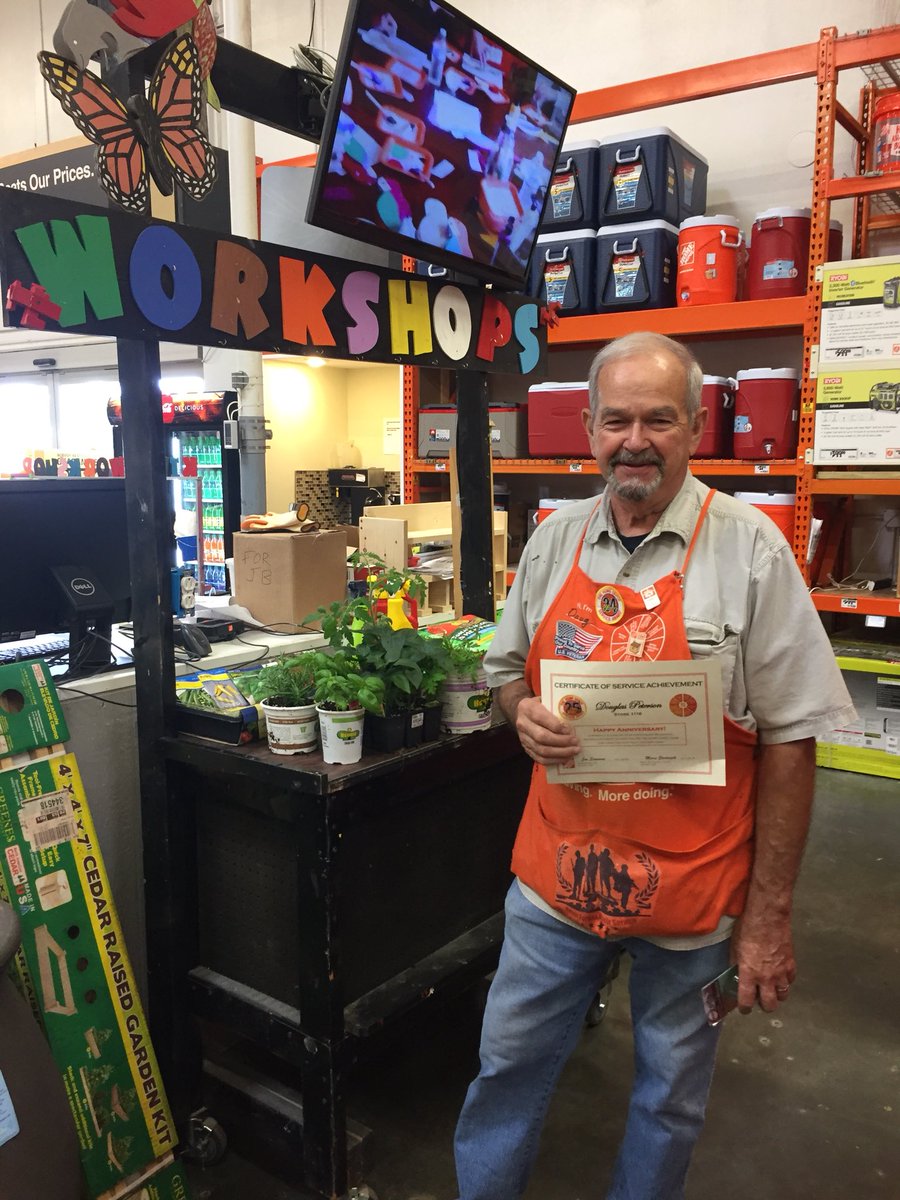 JanelleBishop15's tweet photo. Congrats to our #workshopcaptain Doug for reaching us 25yr milestone ๐๐Thank you for all you do https://t.co/9UDvWJbgrg