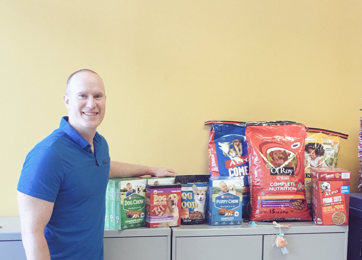 The ACV Desk has started bringing pet food for the TMX Cares Operation Kindness (The team members that cannot participate that Saturday are bringing donations) #TMXCares <a href="/LeAnn_ACVGuru/">LeAnn Sheehan</a> <a href="/ted_helgesen/">Ted Helgesen</a> <a href="/richstacy4/">Rich Stacy</a> @LauraQu64217859