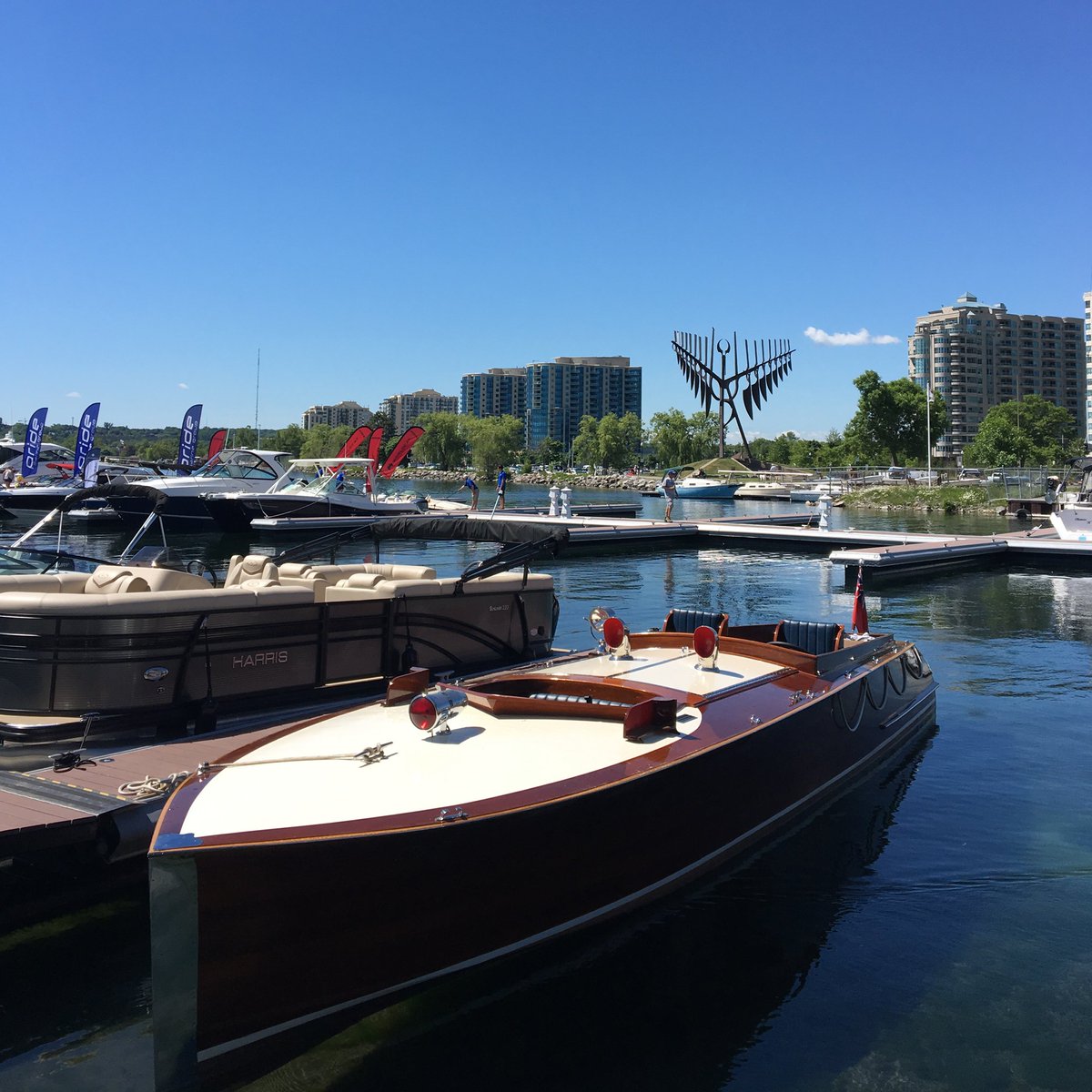 Day 2 of the second annual Barrie Boat Show starts NOW! #VisitBarrieBoatShow #ViewFromTheWater #InWaterBoatShow #LakeSimcoeBoating #BarrieBoating #BarrieBoatShow