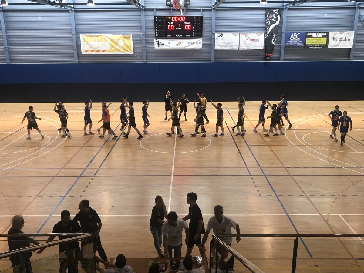 FedCatHandbol's tweet photo. #CopaHandCat 🏆 | Semifinal Copa Catalana Sènior Masculina
👉 @Handbol_Sanes vs @bmlaroca
➡ Semifinal
🏟 Barberà del Vallès
📺 https://t.co/AgJCmmjDKJ https://t.co/jXQqXlvZXP