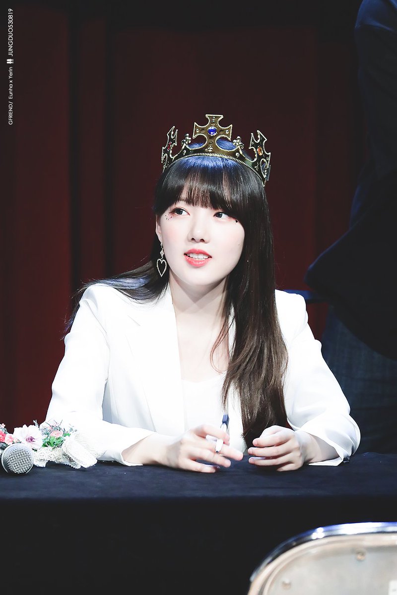 jungduo530819's tweet photo. 180520 대전 팬싸인회
#예린 #YERIN #여자친구 #GFRIEND @GFRDofficial https://t.co/XL33Bp08DP