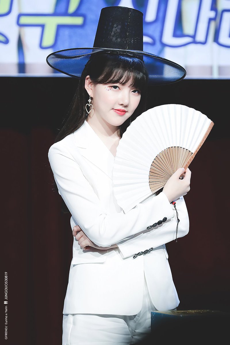 jungduo530819's tweet photo. 180520 대전 팬싸인회
#예린 #YERIN #여자친구 #GFRIEND @GFRDofficial https://t.co/XL33Bp08DP
