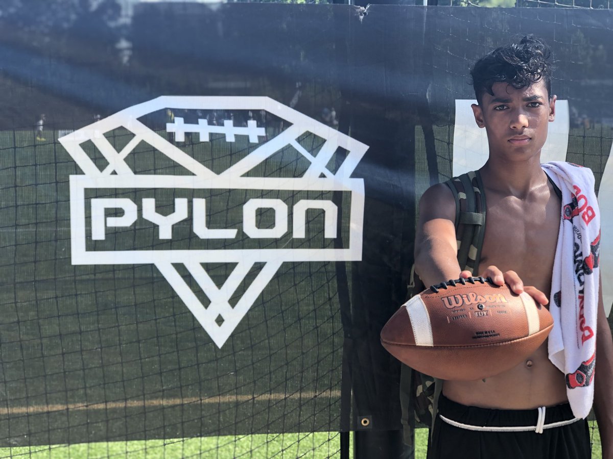 morisuesue's tweet photo. Out here in the ATL with the #UtahProspect7on7 Squad putting in work at the @PylonEliteCamps National Championship @JoshuaBorne appreciate you my uso, #Pylon #UtahProspect #SuesueBoyz https://t.co/1qbWK9DrEk