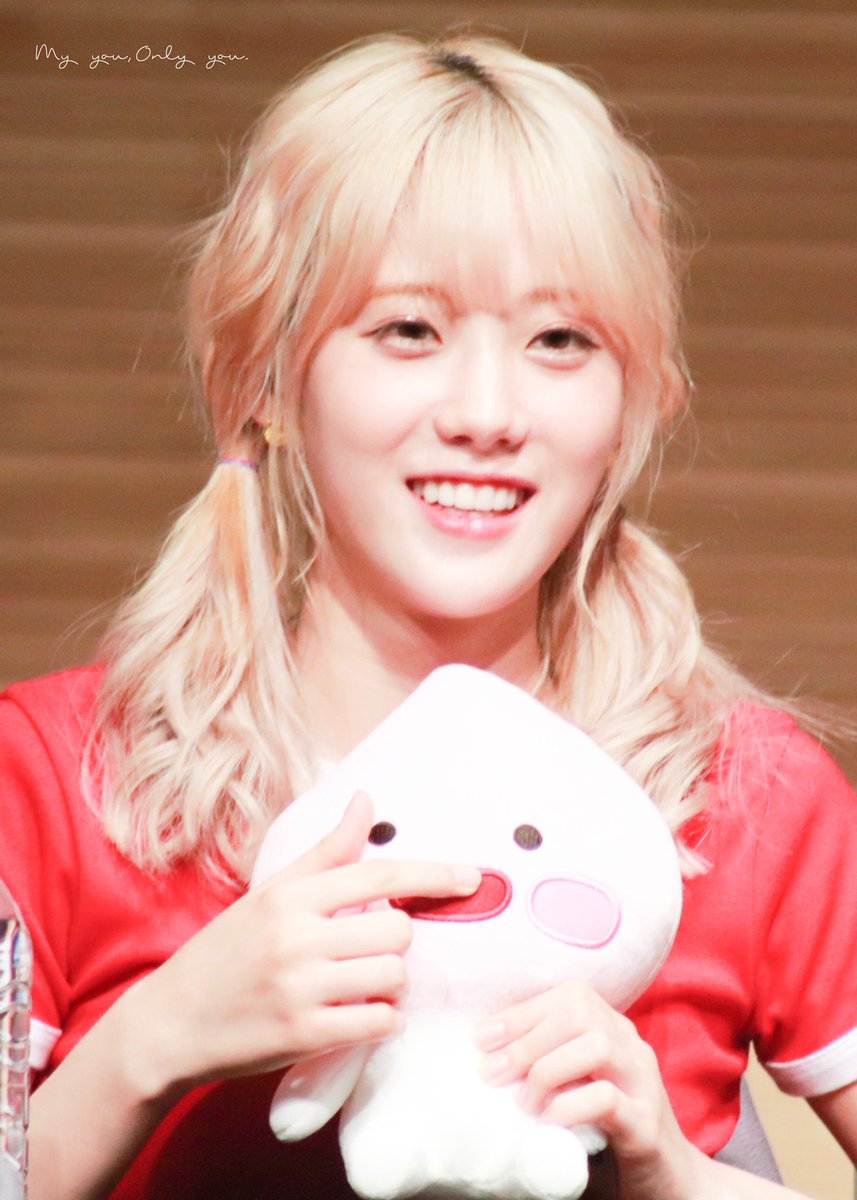 MyouOnlyou's tweet photo. 170715 동서울아트홀 팬사인회
#우주소녀 #WJSN #루다 #Luda @WJSN_Cosmic https://t.co/iLOPSkLOQv