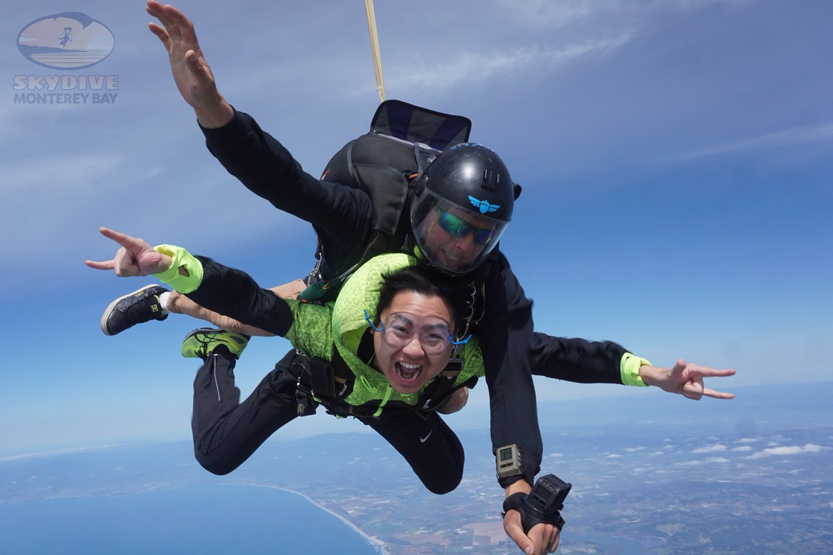 MontereySkydive's tweet photo. Flying inside an airplane is cool and all, but flying OUTSIDE of one is incredible!! Call us or book online to fly with us! #JumpSMB #blueskies #monterey
https://t.co/sASZNCU5E9
(831) 384-3483 https://t.co/9vTgxSiD2R