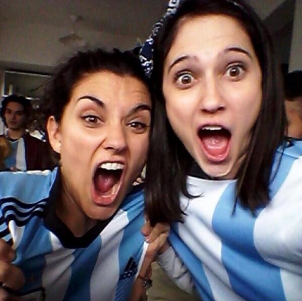 Violetteros's tweet photo. COMO TE EXTRAÑO MUNDIAL 2014 https://t.co/c188IHO8YB