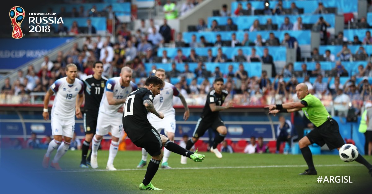 Lionel Messi Kalah Telak dari Ronaldo di Laga Perdana Piala Dunia - 2