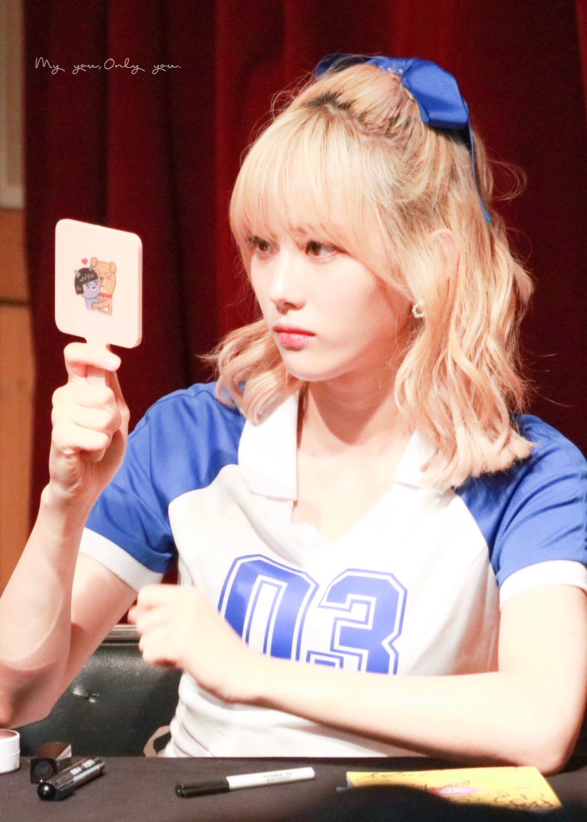 MyouOnlyou's tweet photo. 170716 중구청소년수련관 팬사인회
#우주소녀 #WJSN #루다 #Luda @WJSN_Cosmic https://t.co/VdIaDvWvaG