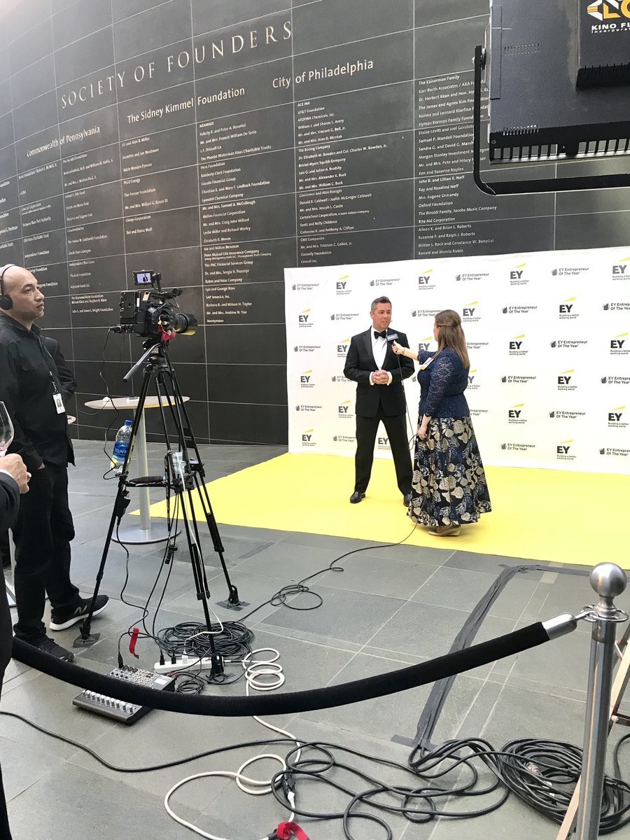 geneschriver's tweet photo. Great night at EY Entrepreneur of the Year Awards Gala. @helloGLOBO #eoy #ey #helloglobo #Entrepreneur #Philly https://t.co/WHTeZyAMX8