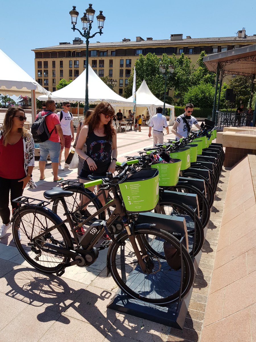 MrHighTech_fr's tweet photo. 🔥Petit tour en velo électrique avec @appebike_corse et @icaretechcom en direction de la plage pour prendre le bateau. 🔥

Ne vous inquietez la bague résiste à l'eau 👌

#Aeklysxperience #aeklys #aeklysxp #icaretechcom https://t.co/BoDHf5Vk7t