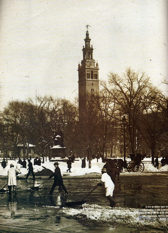 SevillaInsolita's tweet photo. A simple vista, pudiera parecer la Giralda nevada vista desde los jardines de Murillo pero, se trata del antiguo Madison Square Garden de Nueva York; inspirado en el campanario sevillano.

Año 1903. https://t.co/4HGWCmFNLU