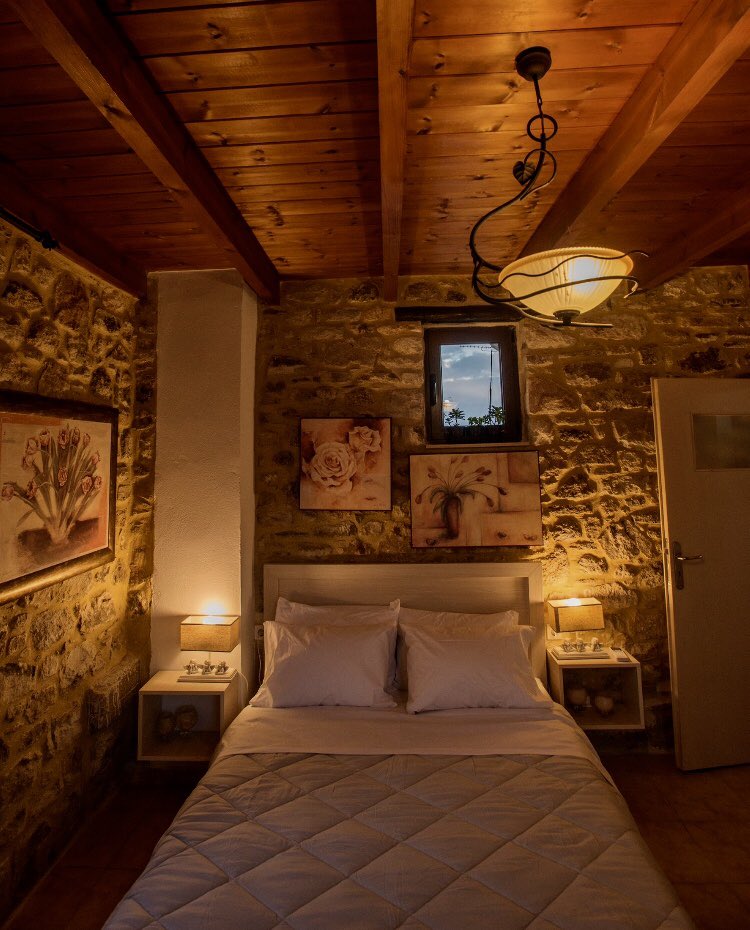 katempril's tweet photo. @Airbnb guest house in #crete 👌🏻💗🏠#airbnb #crete #holidaysingreece #guesthouse #airbnbhost https://t.co/7804kHneir